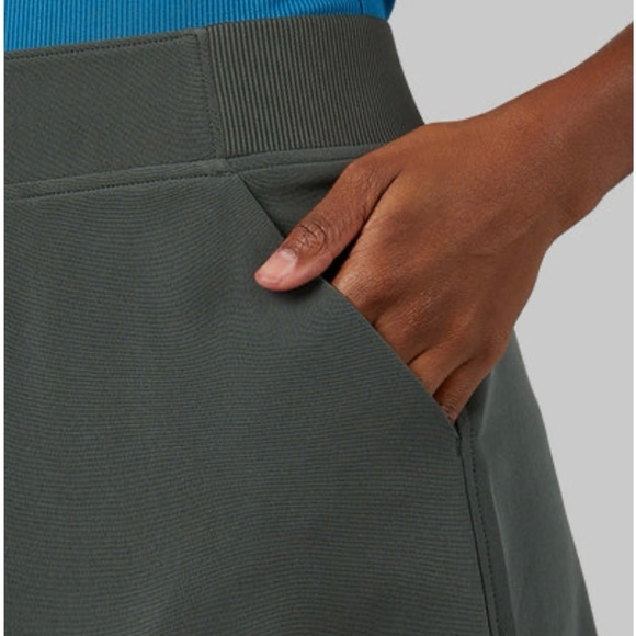 NWT 32 Degrees Cool Women’s Green Skort - Picture 4 of 11